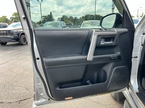 Used 2015 Toyota 4Runner Limited AWD/4WD image 24