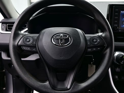Used 2022 Toyota RAV4 LE AWD/4WD image 21