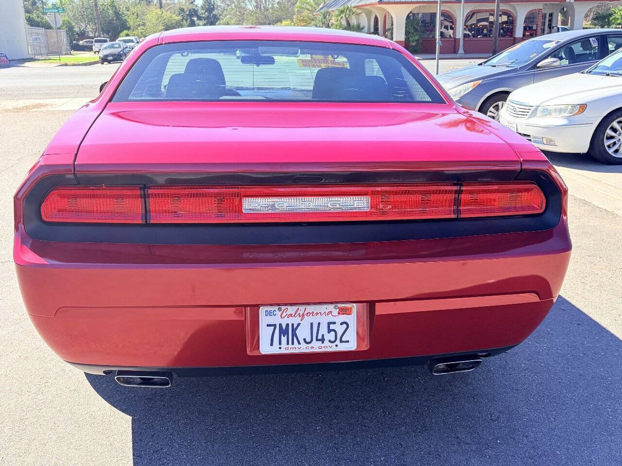 Used 2012 Dodge Challenger SXT RWD image 7