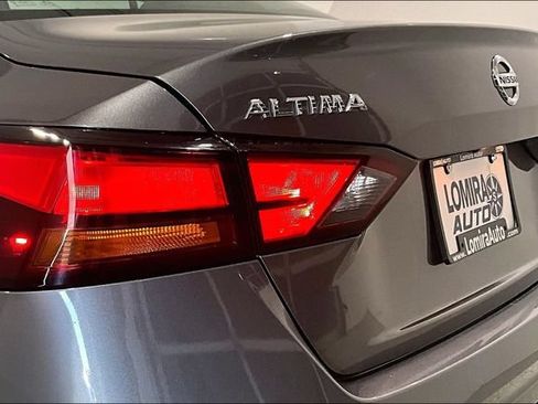 Used 2022 Nissan Altima 2.5 AWD/4WD image 43