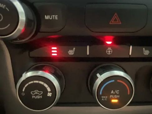 Used 2023 RAM 1500 Big Horn image 35