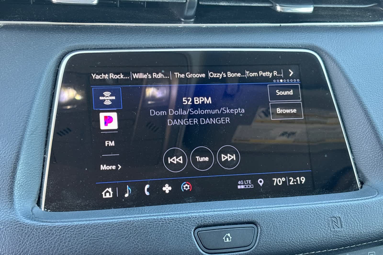 Used 2019 Cadillac XT4 Premium Luxury FWD image 19