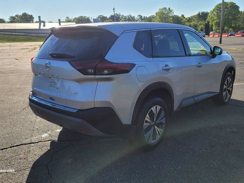 Used 2021 Nissan Rogue SV FWD image 12