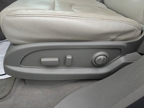 Certified 2016 Chevrolet Traverse LT FWD image 22