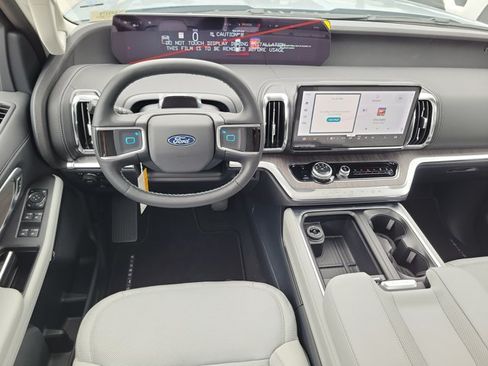 New 2026 Ford Expedition Max Platinum w/ Platinum Ultimate Package AWD/4WD image 18