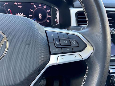 Certified 2023 Volkswagen Atlas SE w/ Panoramic Sunroof Package FWD image 19