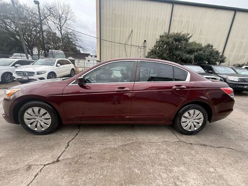 Used 2010 Honda Accord LX image 4