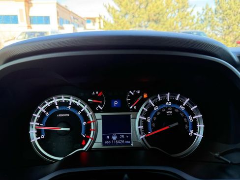 Used 2016 Toyota 4Runner SR5 image 31