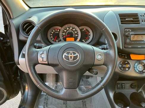 Used 2012 Toyota RAV4 Limited image 15