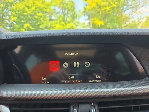 Used 2019 Alfa Romeo Stelvio Sport w/ Quick Order Package 22K Sport RWD image 28