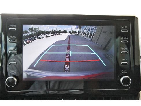 Used 2020 Toyota Corolla LE FWD image 25