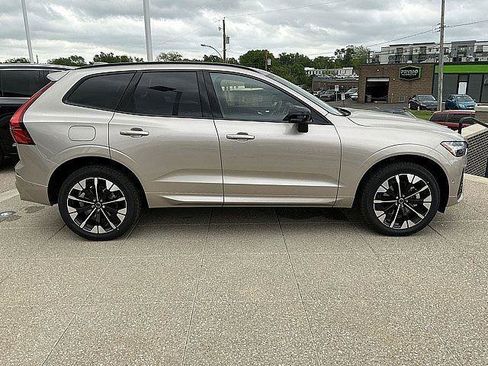 New 2026 Volvo XC60 B5 Plus w/ Protection Package Premier AWD/4WD image 7