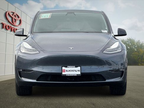 Used 2022 Tesla Model Y Long Range AWD/4WD image 8