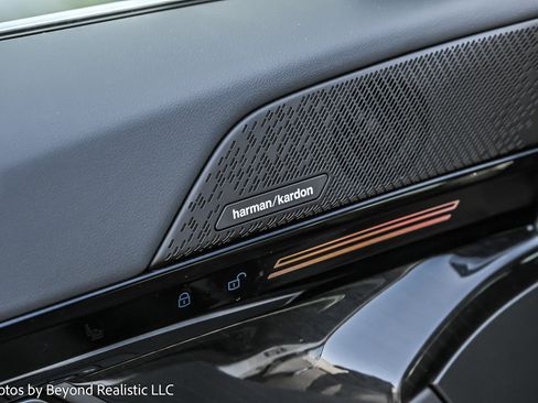 Used 2024 BMW 530i xDrive image 23