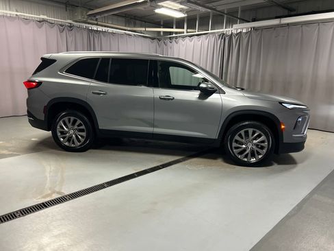 New 2026 Buick Enclave Preferred image 8