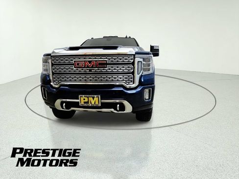 Used 2020 GMC Sierra 2500 Denali w/ Denali Ultimate Package AWD/4WD image 2