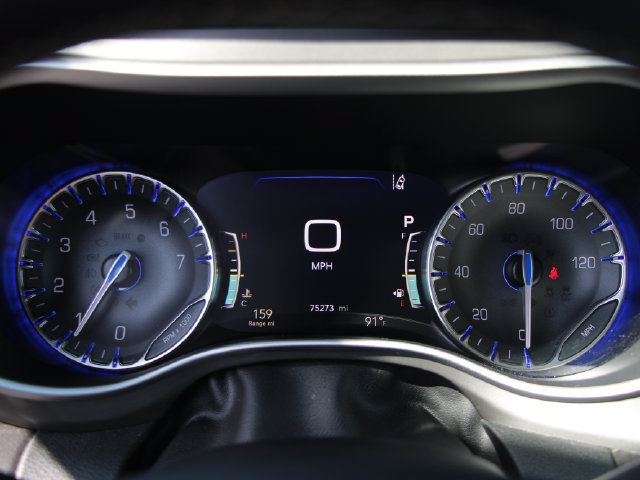 Used 2025 Chrysler Pacifica Select FWD image 17
