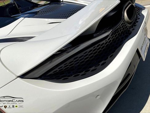 Used 2024 McLaren 750S Spider image 23