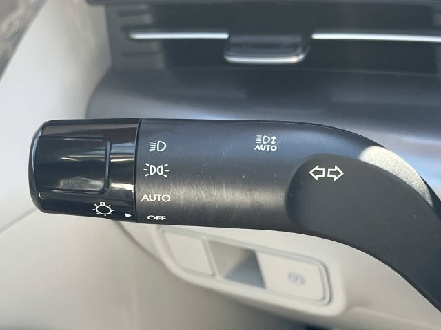 Certified 2025 Hyundai Kona SEL FWD image 37