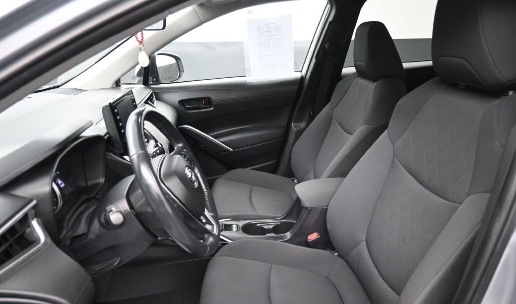 Used 2022 Toyota Corolla Cross LE AWD/4WD image 22