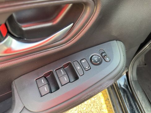 Used 2025 Honda HR-V LX image 18