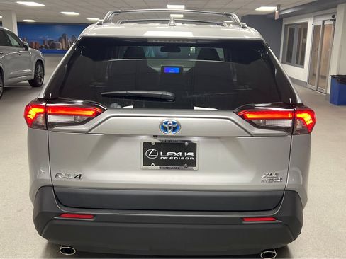 Used 2023 Toyota RAV4 XLE w/ Convenience Package AWD/4WD image 6