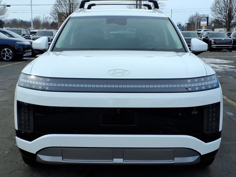 New 2026 Hyundai Ioniq 9 SEL image 2