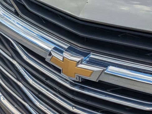 Used 2023 Chevrolet Malibu LT w/ Driver Confidence Package FWD image 9