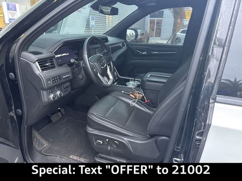 Used 2023 GMC Yukon Denali image 6