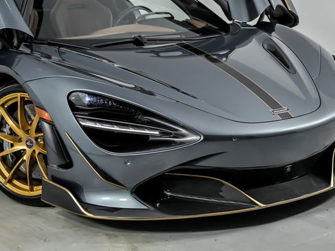Used 2018 McLaren 720S RWD image 3