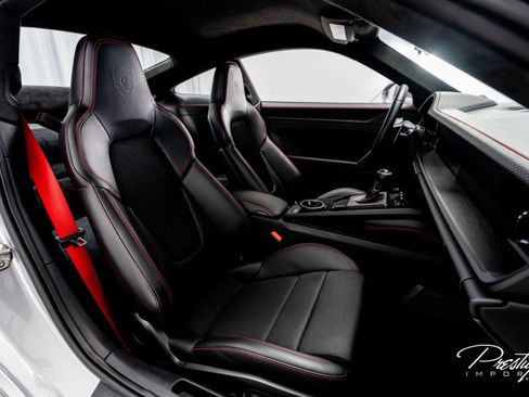 Used 2022 Porsche 911 GT3 image 39