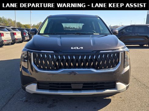 Certified 2025 Kia Carnival LXS image 2