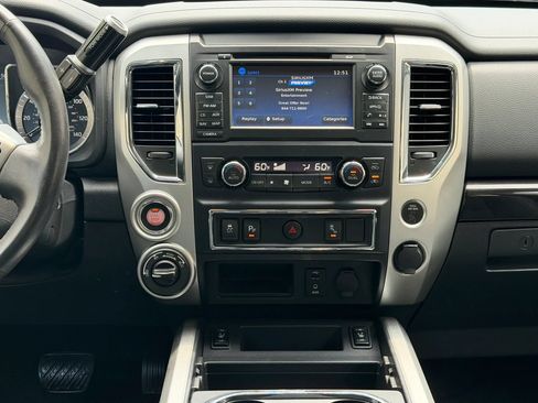 Used 2017 Nissan Titan SV AWD/4WD image 15