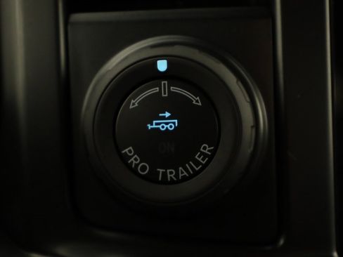 Used 2024 Ford F450 Platinum w/ FX4 Off-Road Package image 40