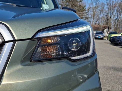 Used 2021 Subaru Forester AWD/4WD image 9