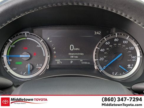 Used 2020 Toyota Highlander XLE AWD/4WD image 21