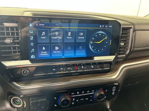 Used 2024 Chevrolet Silverado 1500 LT Trail Boss w/ Convenience Package II AWD/4WD image 18