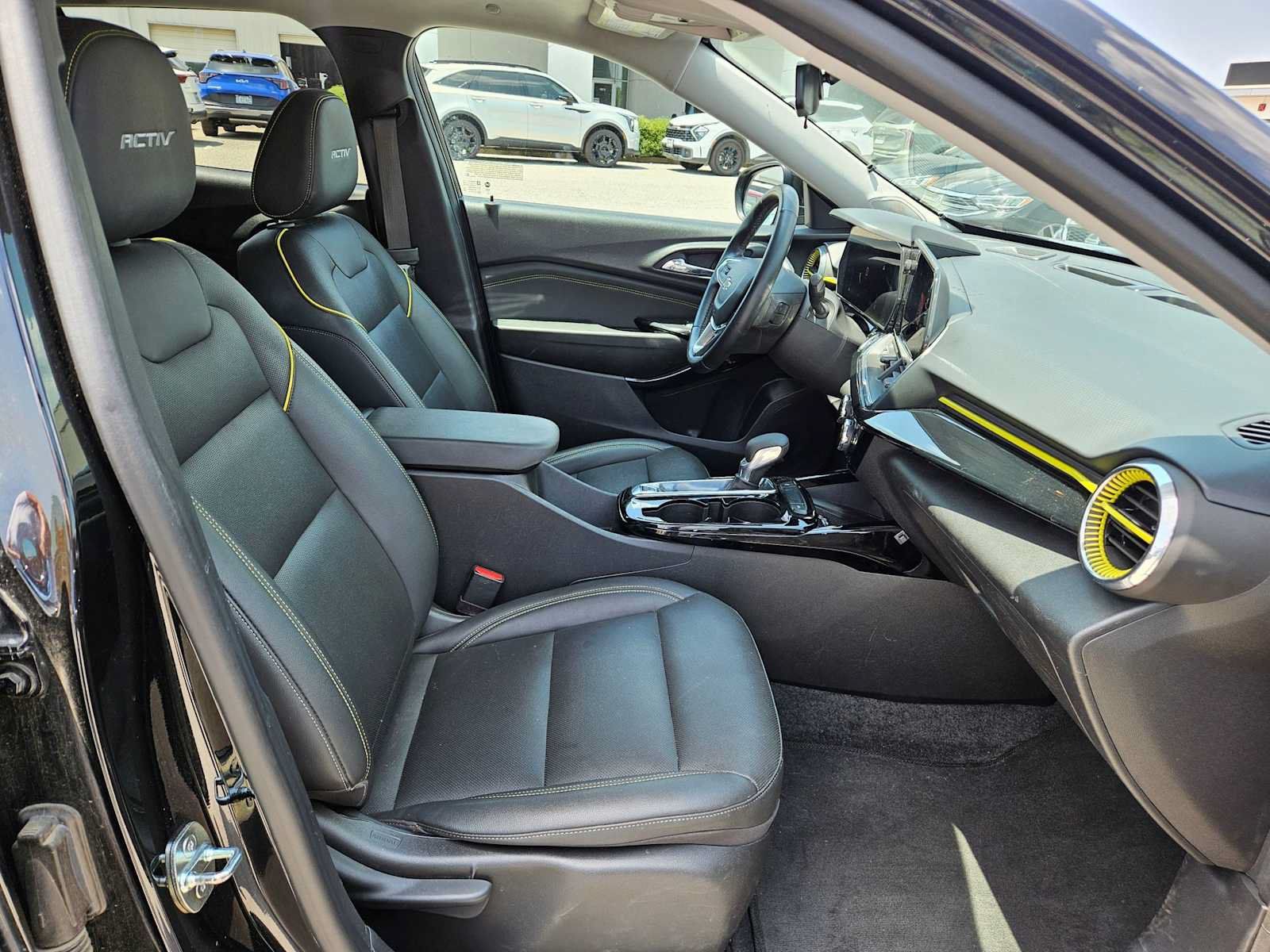 Used 2024 Chevrolet Trax ACTIV w/ Sunroof Package FWD image 19