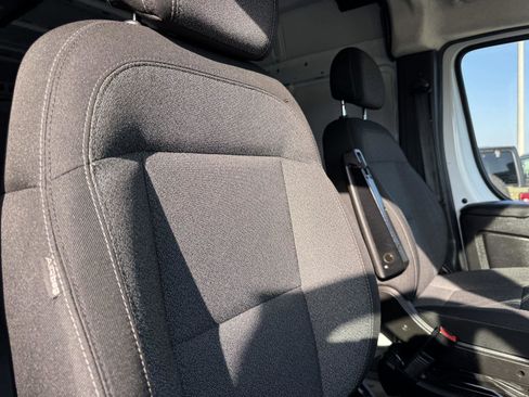 Used 2024 RAM ProMaster 2500 w/ Safety Group FWD image 9