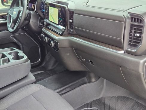 Used 2025 Chevrolet Silverado 2500 LT w/ Convenience Package AWD/4WD image 26