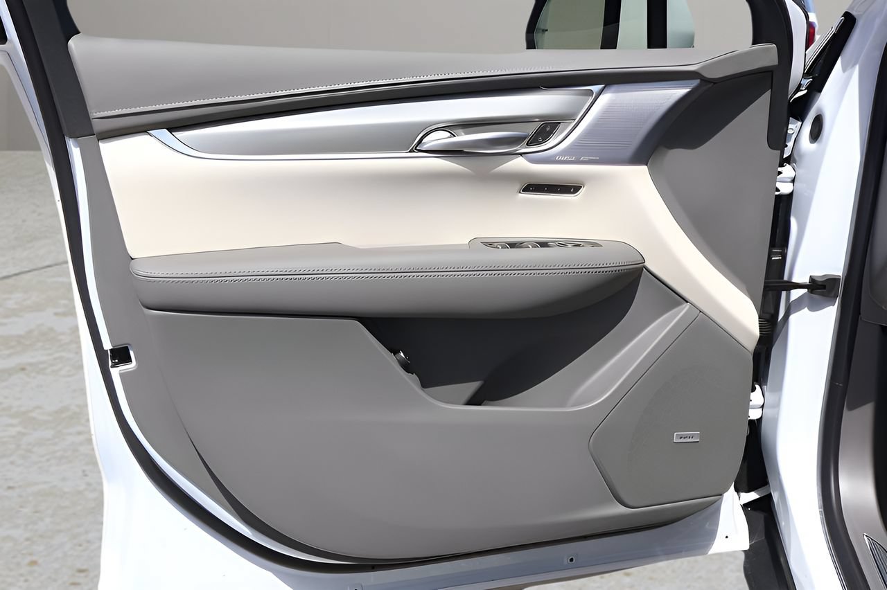 Certified 2026 Cadillac XT5 Premium Luxury FWD image 9