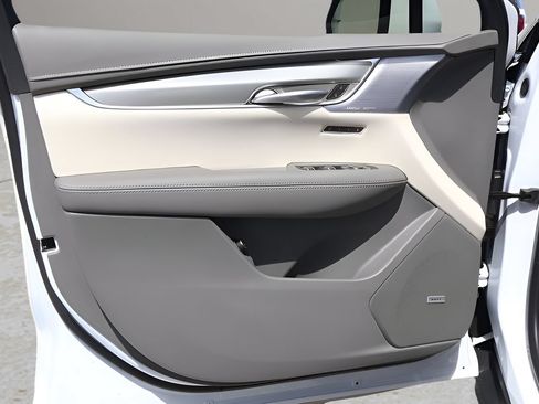 New 2026 Cadillac XT5 Premium Luxury FWD image 9
