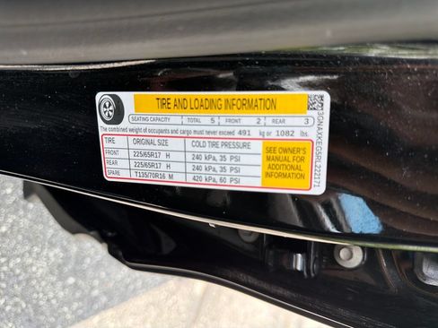 Used 2024 Chevrolet Equinox LT FWD image 28