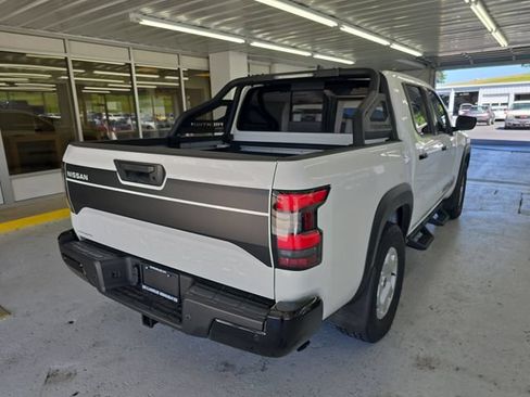 Used 2024 Nissan Frontier SV w/ Hardbody Edition AWD/4WD image 5