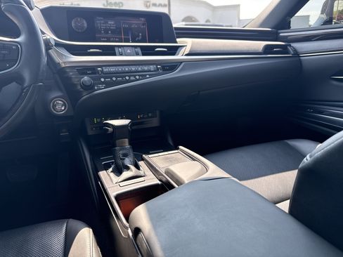 Used 2020 Lexus ES 350 w/ Premium Package FWD image 29