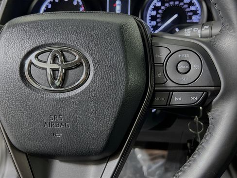 Used 2023 Toyota Camry SE image 20