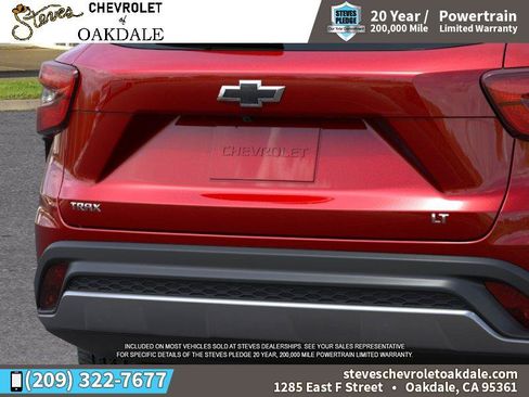 New 2026 Chevrolet Trax LT w/ LT Convenience Package FWD image 14