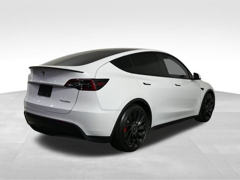 Used 2022 Tesla Model Y Performance AWD/4WD image 10