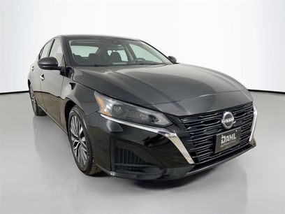 Used 2024 Nissan Altima 2.5 SV