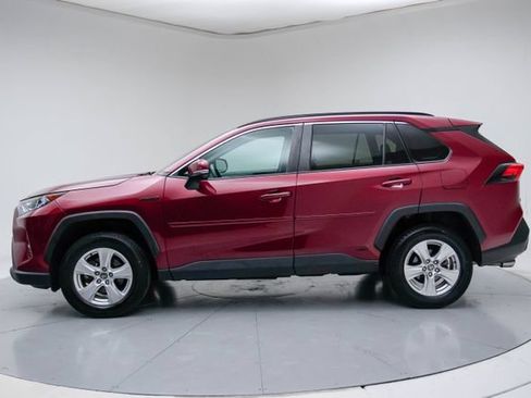 Used 2021 Toyota RAV4 XLE w/ Convenience Package AWD/4WD image 5